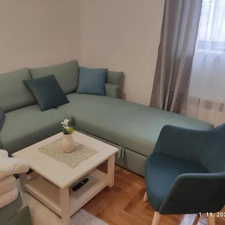 Fresh アパート ヤホリナ